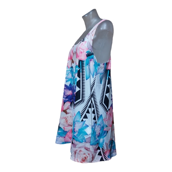 Tobi Floral Racer Back Mini Dress Size M - Picture 3 of 8